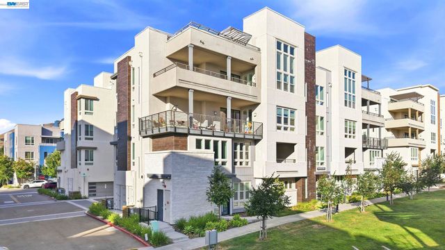 45249 Electric Ter 401, Fremont, CA 94539