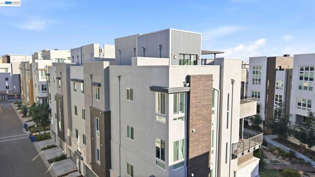 45249 Electric Ter 401, Fremont, CA 94539