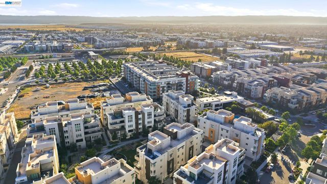 45249 Electric Ter 401, Fremont, CA 94539