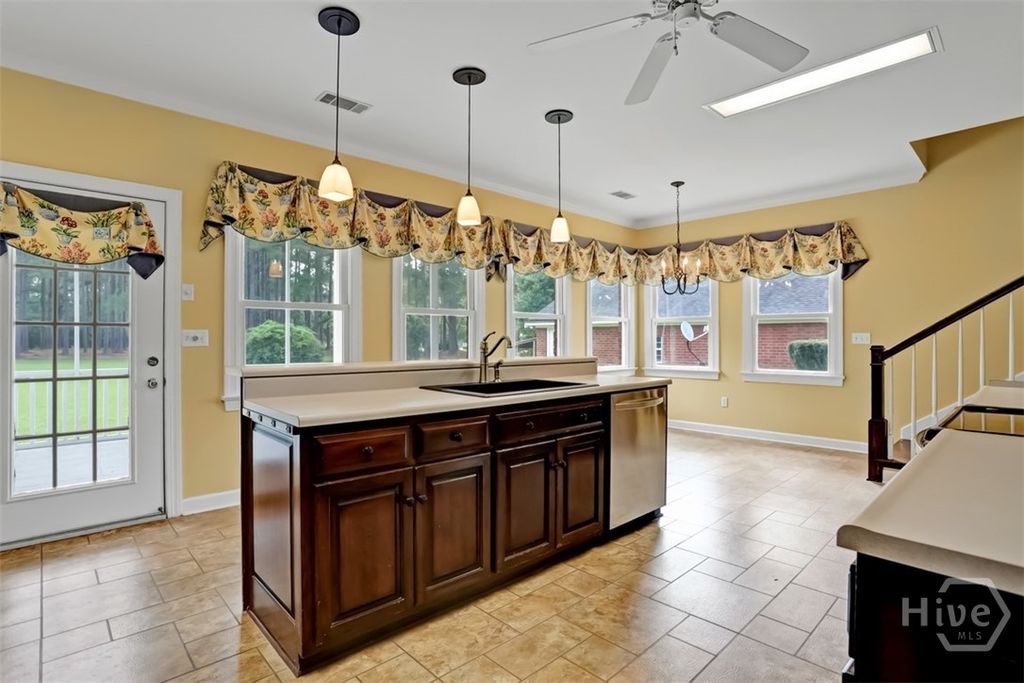Image 17 of property listing at 1008 Cobb Road, Statesboro, GA 30461