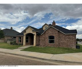 1406 N 14th Street, Wolfforth, TX 79382