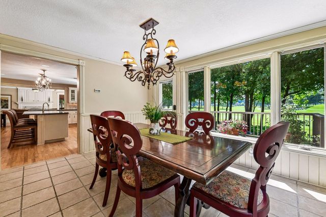 2890 Autumn Woods Drive, Chaska, MN 55318