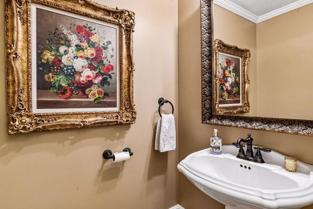 2890 Autumn Woods Drive, Chaska, MN 55318