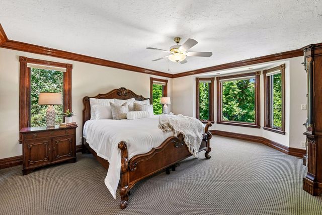 2890 Autumn Woods Drive, Chaska, MN 55318