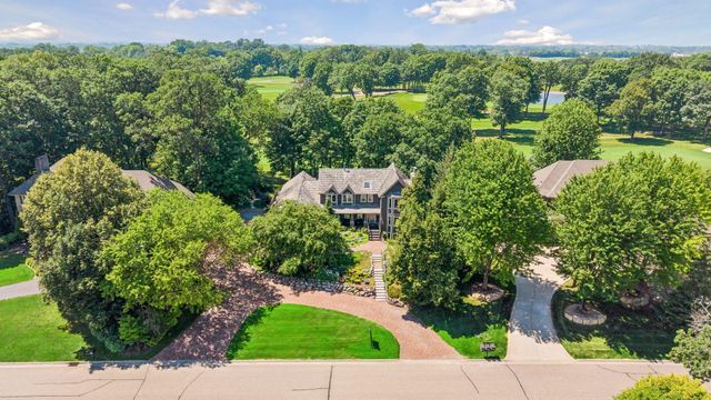 2890 Autumn Woods Drive, Chaska, MN 55318
