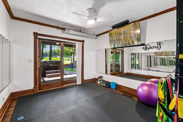 2890 Autumn Woods Drive, Chaska, MN 55318