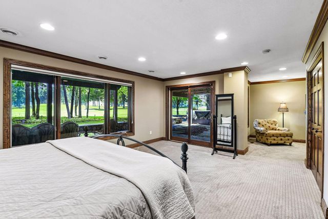 2890 Autumn Woods Drive, Chaska, MN 55318