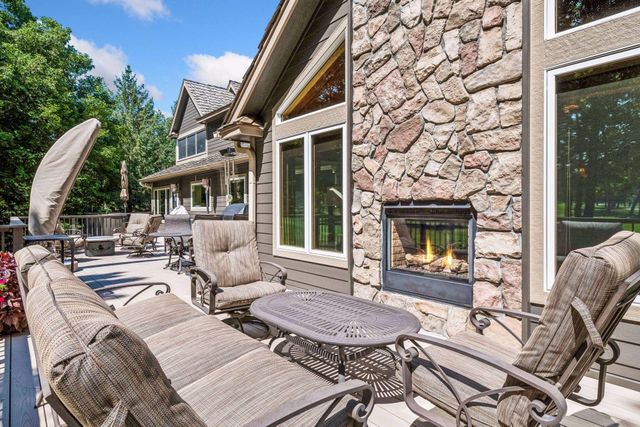 2890 Autumn Woods Drive, Chaska, MN 55318