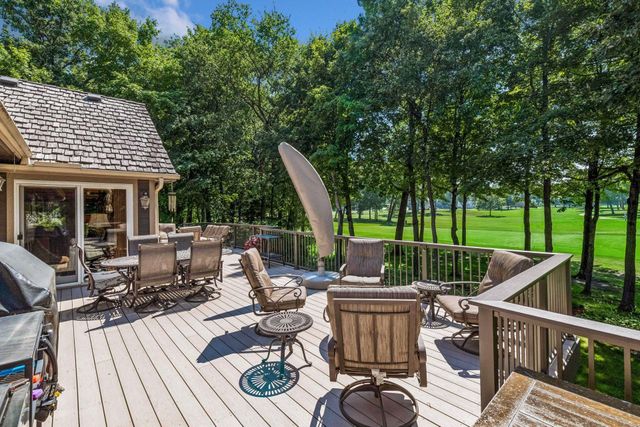 2890 Autumn Woods Drive, Chaska, MN 55318