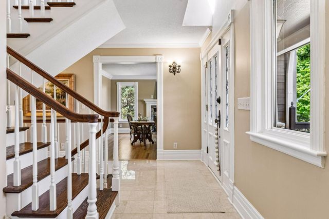 2890 Autumn Woods Drive, Chaska, MN 55318