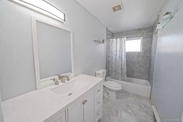 53 Spruce Street, Central Islip, NY 11722