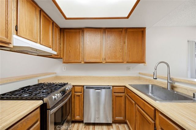 1246 Versailles Circle, Riverside, CA 92506