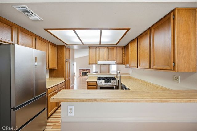 1246 Versailles Circle, Riverside, CA 92506
