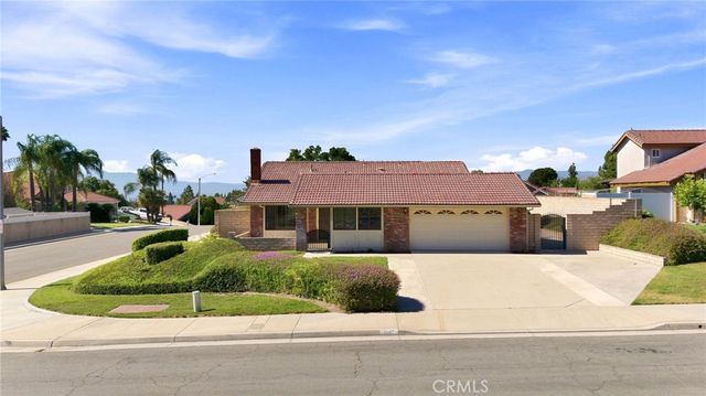 1246 Versailles Circle, Riverside, CA 92506