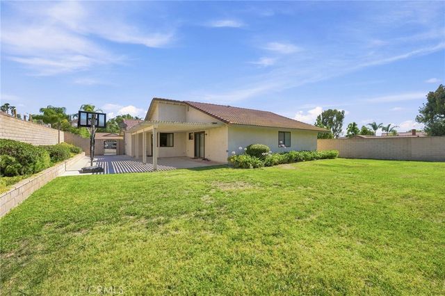1246 Versailles Circle, Riverside, CA 92506