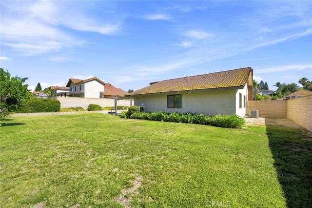 1246 Versailles Circle, Riverside, CA 92506