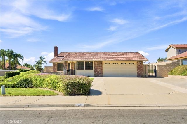 1246 Versailles Circle, Riverside, CA 92506