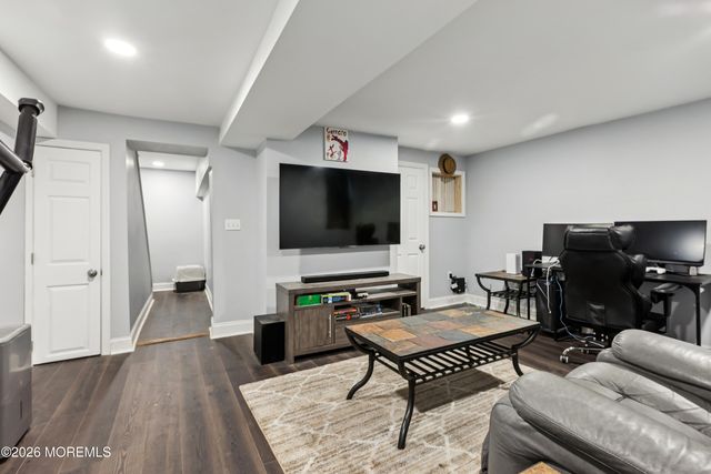 75 Broad Street, Keyport, NJ 07735