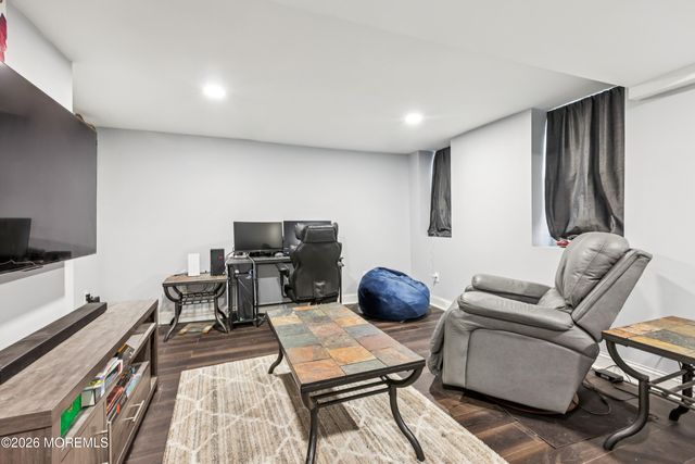 75 Broad Street, Keyport, NJ 07735