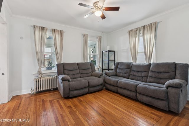 75 Broad Street, Keyport, NJ 07735