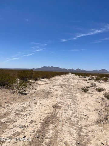 9245 Rabbit Run Road, Las Cruces, NM 88012