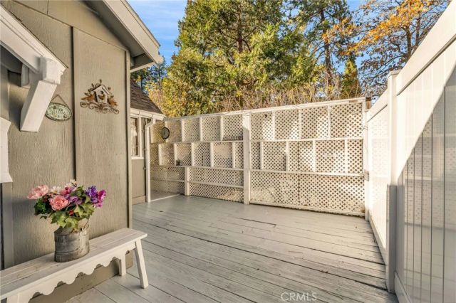 23023 Oak Lane, Crestline, CA 92325