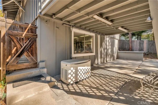 23023 Oak Lane, Crestline, CA 92325