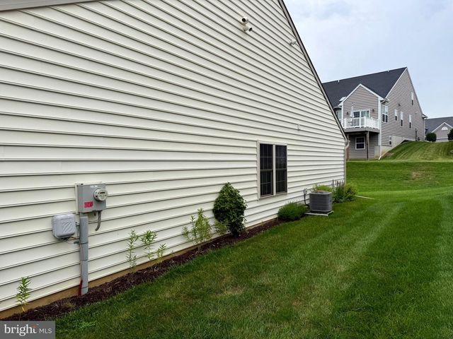 164 WAYPOINT, Lancaster, PA 17603