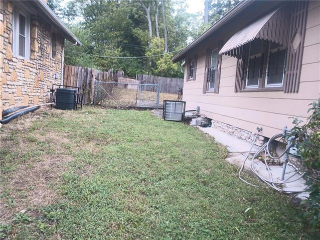 4676 E 37th Terrace, Kansas City, MO 64128