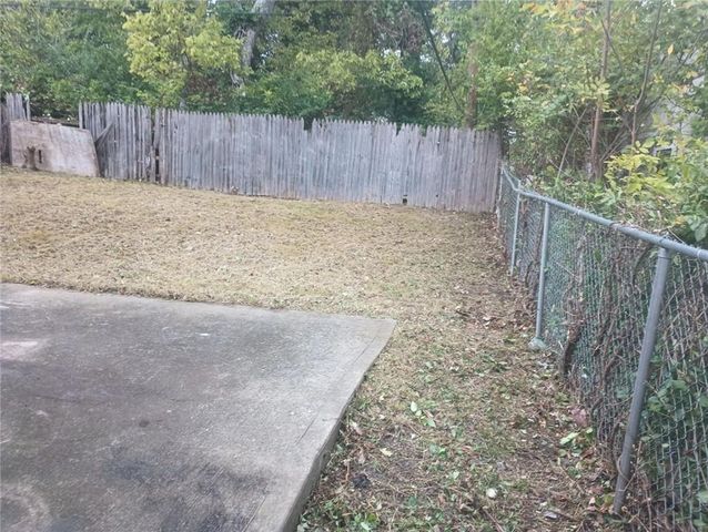 4676 E 37th Terrace, Kansas City, MO 64128