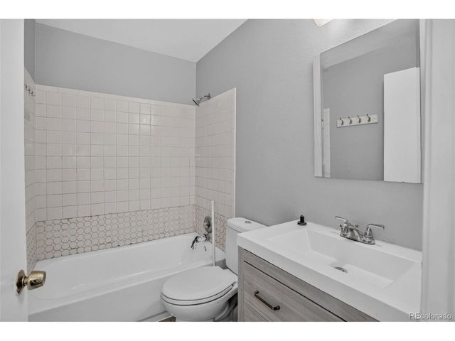 19743 E Oxford Dr, Aurora, CO 80013