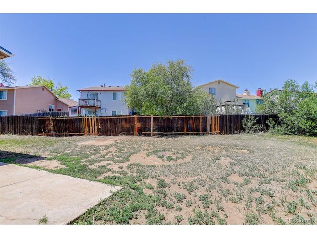 19743 E Oxford Dr, Aurora, CO 80013