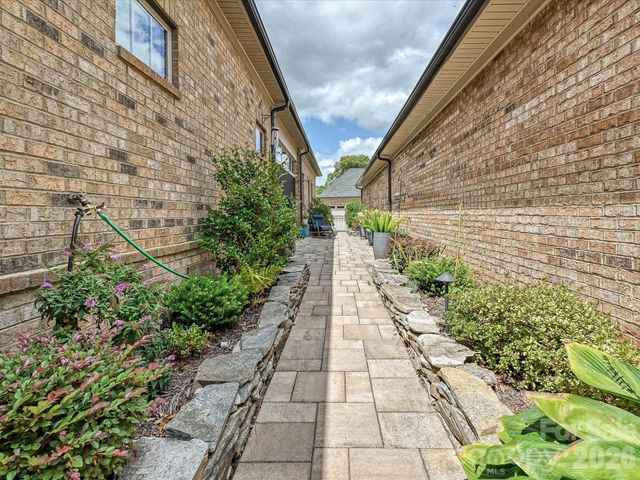 5008 Vita Way, Belmont, NC 28012