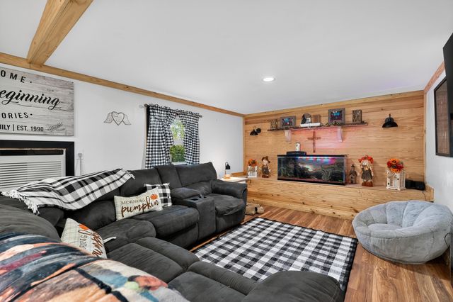 1375 Squiresville Road, Owenton, KY 40359