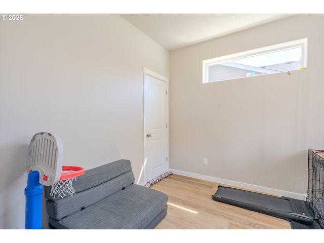 4931 Ne 23RD Ct, Vancouver, WA 98663