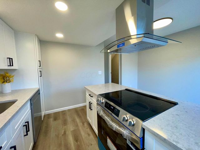 1046 Merrimar Circle N, I, Columbus, OH 43220