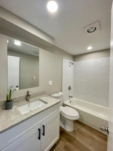 1046 Merrimar Circle N, I, Columbus, OH 43220