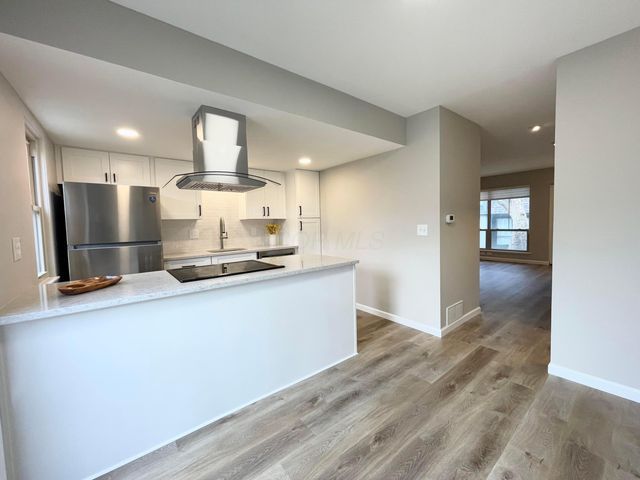 1046 Merrimar Circle N, I, Columbus, OH 43220