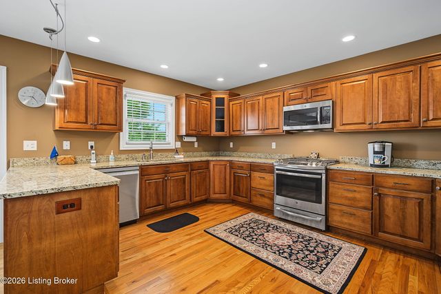 4009 Lake Ridge Way, Crestwood, KY 40014