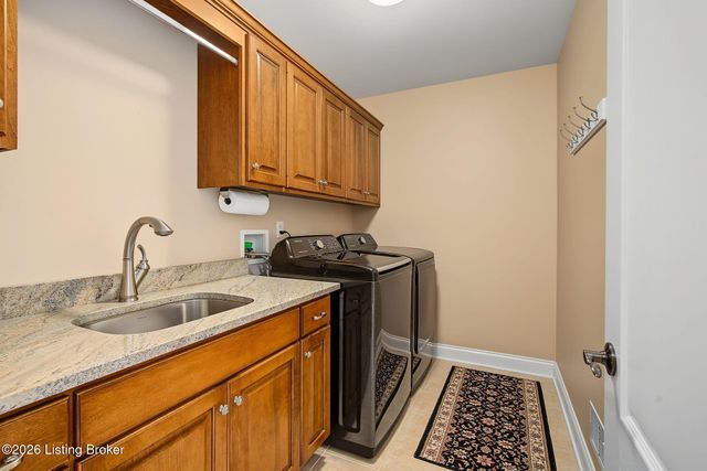 4009 Lake Ridge Way, Crestwood, KY 40014