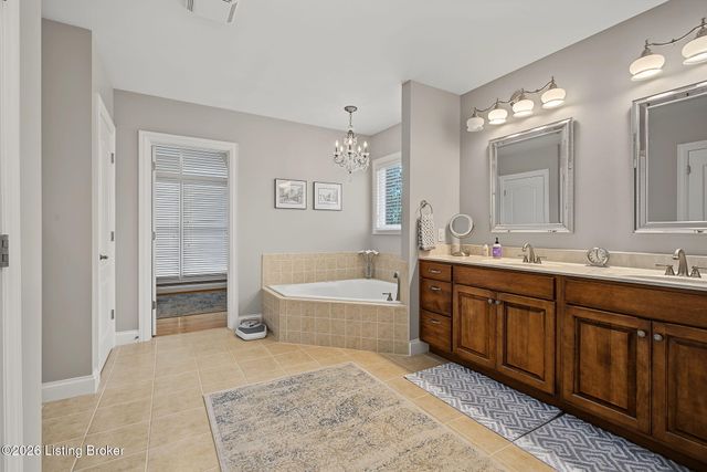 4009 Lake Ridge Way, Crestwood, KY 40014