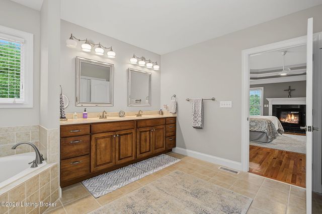 4009 Lake Ridge Way, Crestwood, KY 40014