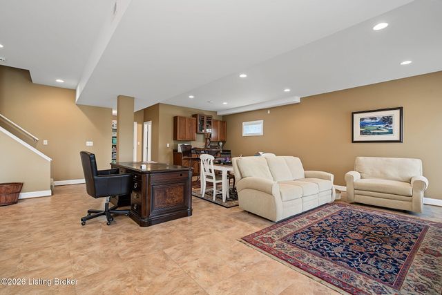 4009 Lake Ridge Way, Crestwood, KY 40014