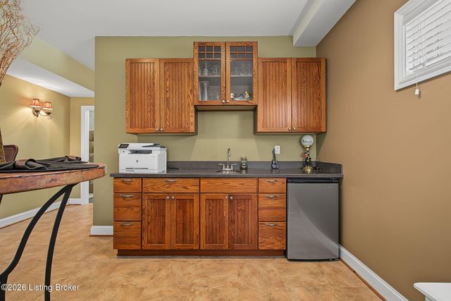 4009 Lake Ridge Way, Crestwood, KY 40014