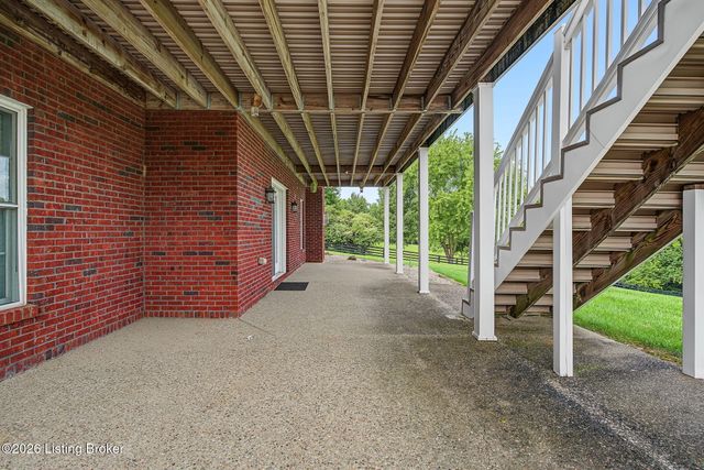 4009 Lake Ridge Way, Crestwood, KY 40014