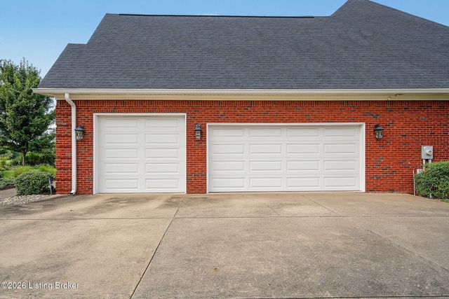 4009 Lake Ridge Way, Crestwood, KY 40014