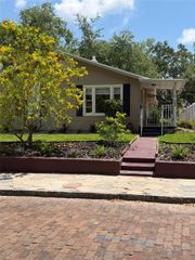124 20TH AVENUE N, St Petersburg, FL 33704