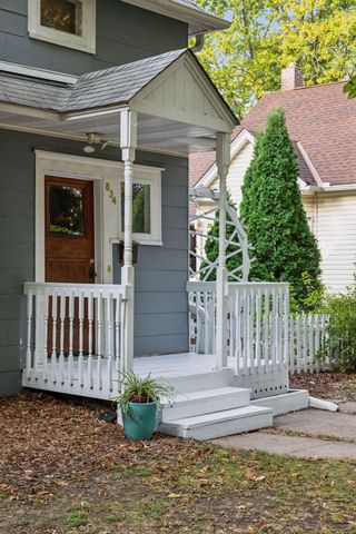 834 Watson Avenue, Saint Paul, MN 55102