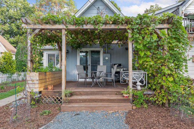 834 Watson Avenue, Saint Paul, MN 55102