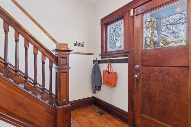 834 Watson Avenue, Saint Paul, MN 55102